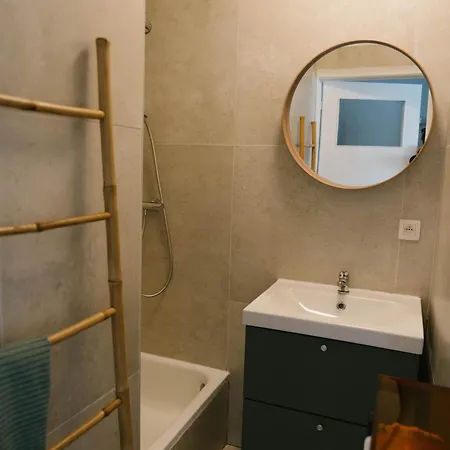Apartment Centrally Located Close To The Ostend